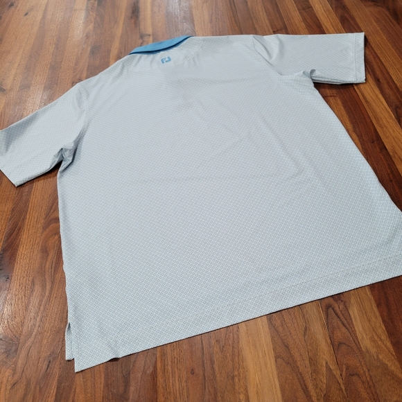 Footjoy Golf 3 Button Placket Polo Logo on Back Embroidered Sleeve XL - Picture 2 of 12